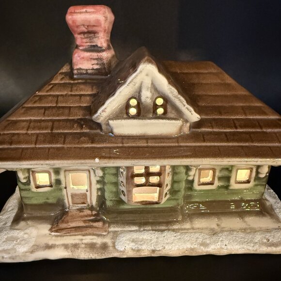 Vintage Ceramic Lighted Train Station & Train by Mr. USA - Picture 4 of 15